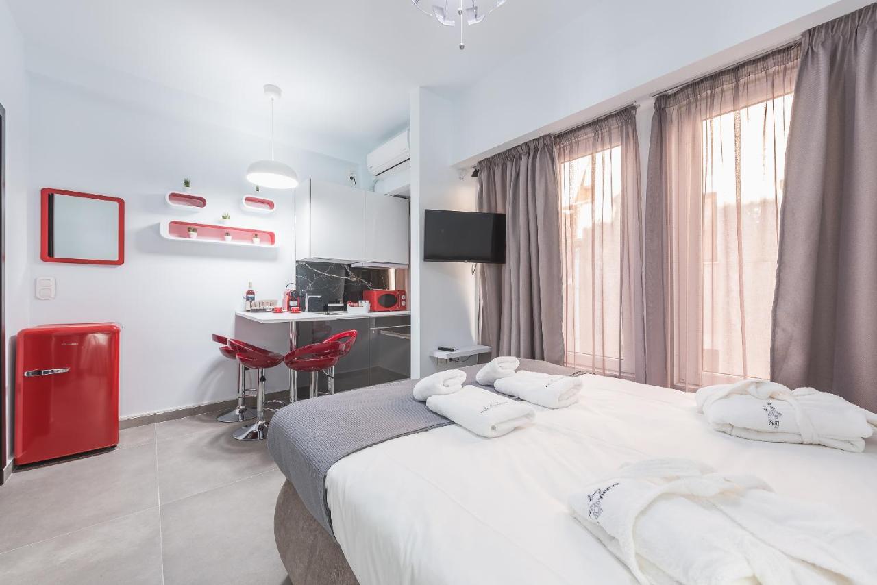 Iguana Gold Luxury Suites 1Min From Ermou Str Athens Exterior photo